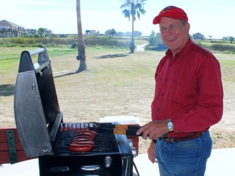 Chef Bob Morgan kept the grill hot, cooking links and hot dogs for the hungry golfers.
