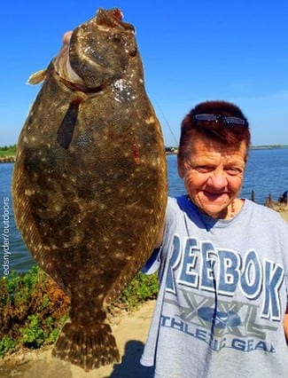 Juanita Dailey of Winnie TX took this nice flatfish on shrimp