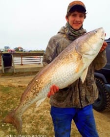 Crosby TX angler Kyle Hammack had to HAND GRAB this HUGE 41inch bull red after a series of mishaps, but Tyler finally landed his BIG FISH only to release it back to Rollover