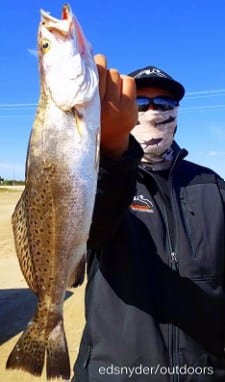 Katy TX angler Eddie Gomez landed this nice 20inch speck while fishing a finger mullet