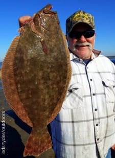 Greg Locke of Magnolia TX nabbed this nice 20inch flounder while fishing gulp