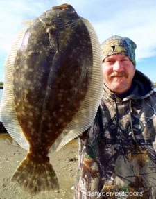 Hardin TX angler Paul Wolfe fished a berkely gulp for this nice flounder